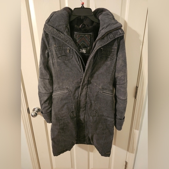 TNA Jackets & Blazers - Aritzia TNA Verbier Long Coat Womens Gray Detachable Hood Faux Fur Size S
